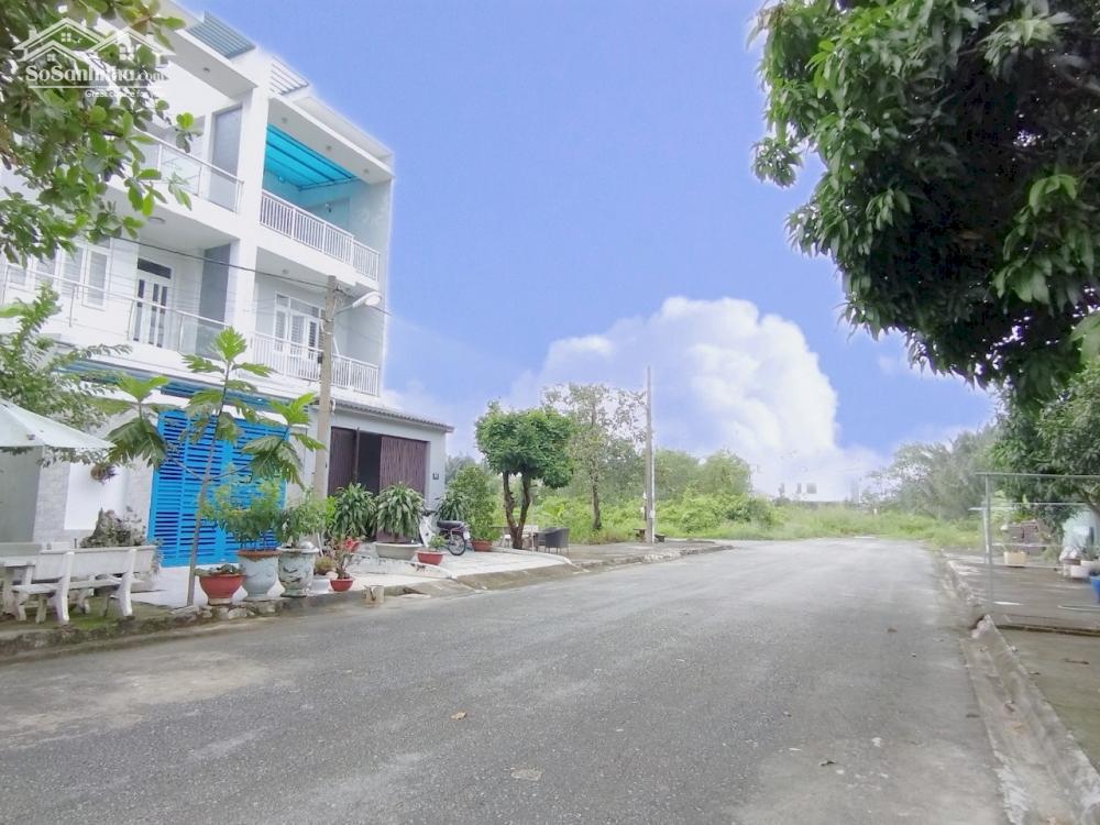 Cần bán Đất đường Bưng Ông Thoàn, Phường Phú Hữu, Diện tích 235m², Giá 32 Triệu/m²