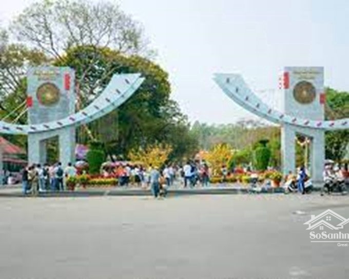 Bán Nhà Ngộphẽm Xe Hơikinh Doanh Cmt8, P5, Tân Bình, 64M2, 2 Tầng,