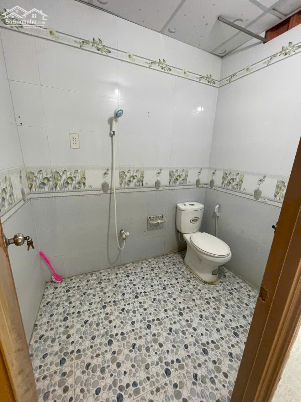 233CHO THUÊ NHÀ Trệt lửng (đã sơn mới) . Hẻm Hoàng Quốc Việt, An Bình, Ninh Kiều
