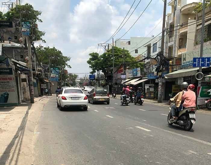 Chính Chủ Cho Thuê Mặt Bằng Riêng 393 Đường Xvnt, P.24, Bt -Diện Tích80M2