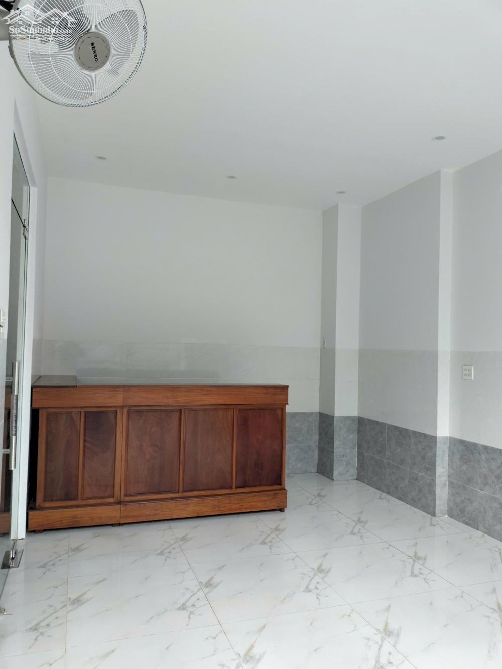 Nhà mới xây 3 lầu mặt tiền kdc Đại Ngân