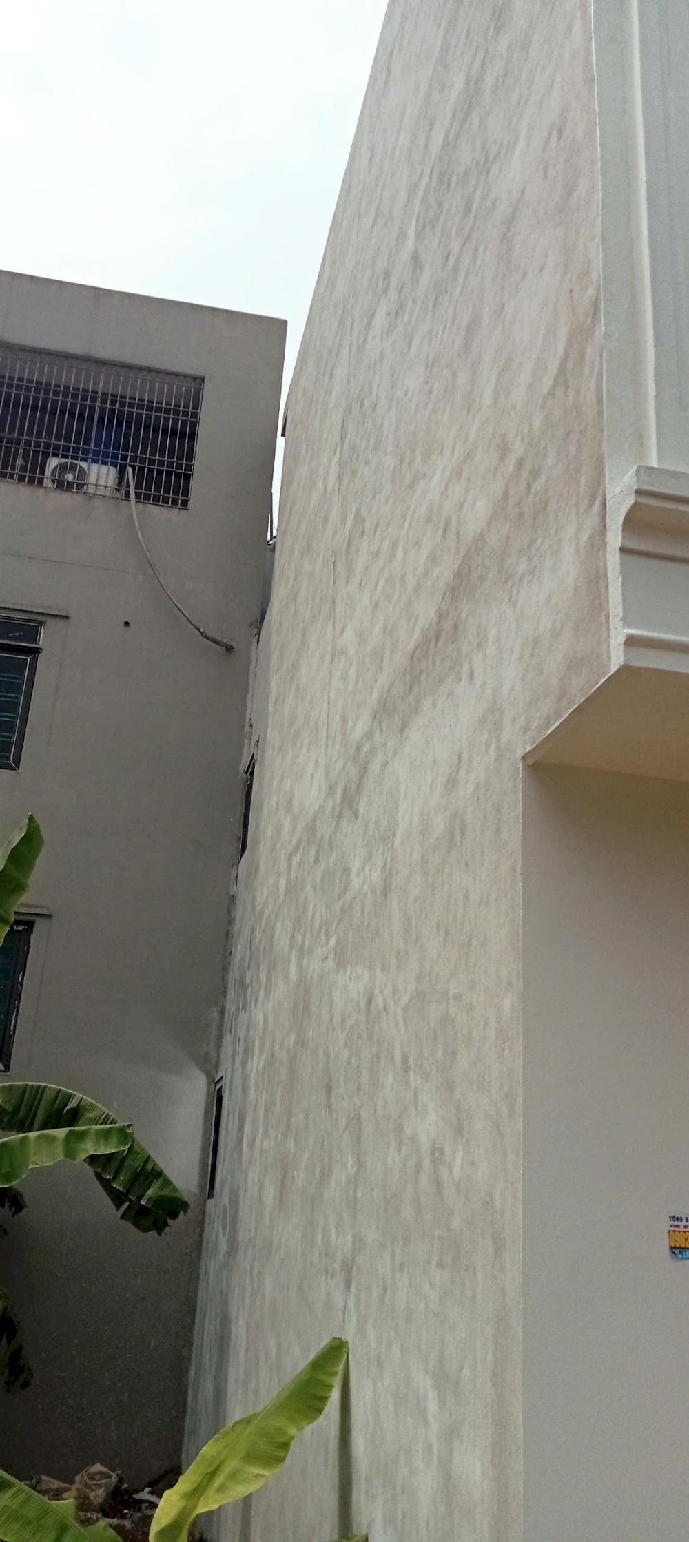 Bán Nhà 33m2* Giá 2ty4, 3 Tầng 1 tum, Gần Chục Chính 100m, Tiện ích ngập tràn,ÔTÔ Đỗ Cửa