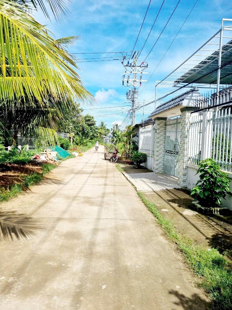560M2 ĐẤT CÓ THỔ CƯ MẶT TIỀN ĐƯỜNG  XE 16 CHỖ SƠN ĐÔNG TP BẾN TRE