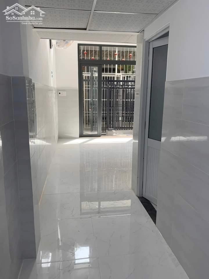 Chủ cần bán nhà C4 , Núi Thành, TT Hải Châu, giá chỉ 2 tỷ.