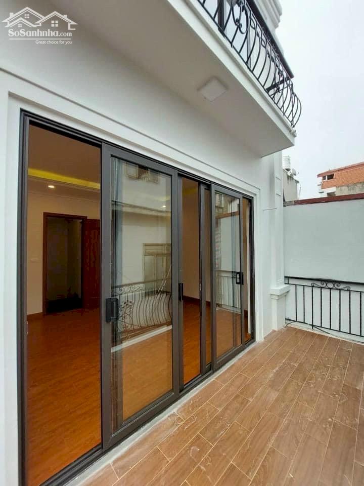 Cho thuê nhà riêng 4 tầng Nguyễn Văn Cừ, Gia Thụy, Long Biên. 65m. Giá: 18 triệu/tháng. Lh: 096.787.3362
