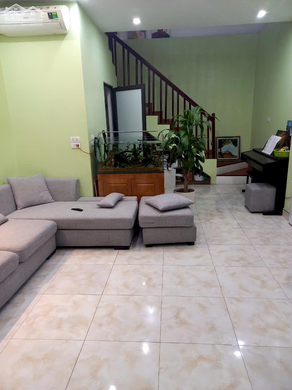 Cho thuê nhà riêng 5 tầng Thạch Bàn, Long Biên. 50m. Giá: 12 triệu/tháng. Lh: 096.787.3362