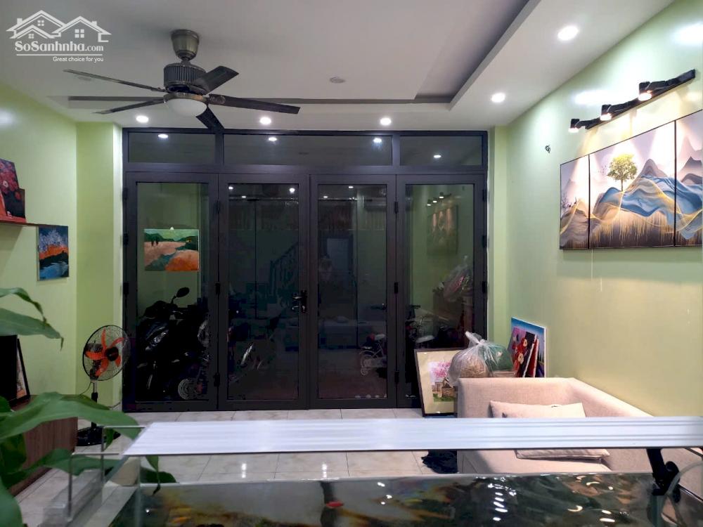 Cho thuê nhà riêng 5 tầng Thạch Bàn, Long Biên. 50m. Giá: 12 triệu/tháng. Lh: 096.787.3362