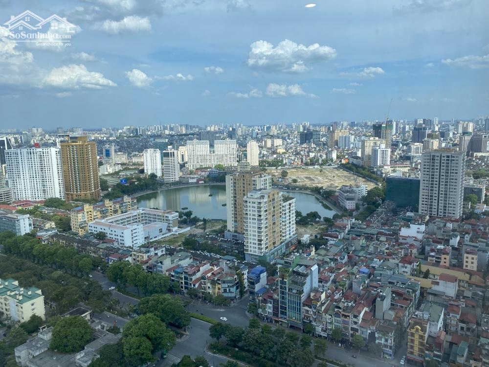 Cho thuê căn góc 4PN dt 167m2 đủ đồ CC Vinhomes 54A Nguyễn Chí Thanh, LH: 0912,396,400