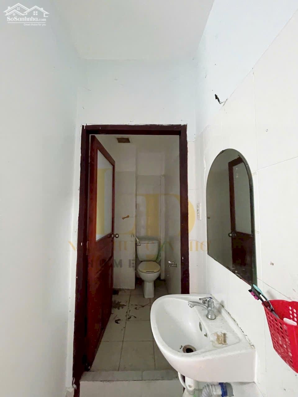 Cho thuê nhà trệt lững lầu mặt tiền đường lý tự trọng, ninh kiều, cần thơ, nhà gần cv lưu hữu phước