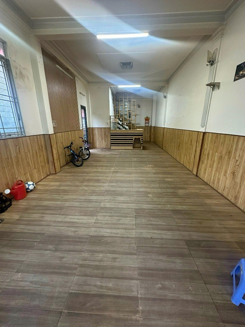 Cho Thuê Mặt Bằng Kinh Doanh Ăn Uống Hải Thượng Đà Lạt 22 Triệu 3 Tầng Ngay Trung Tâm Đông Đúc