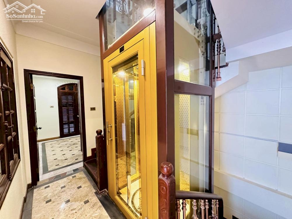 Biệt Thự phường Quảng An, Nhà lô góc siêu thoáng đẹp, Ô tô quanh nhà. Dt 100m*5t, Mt 18m, 40 tỷ