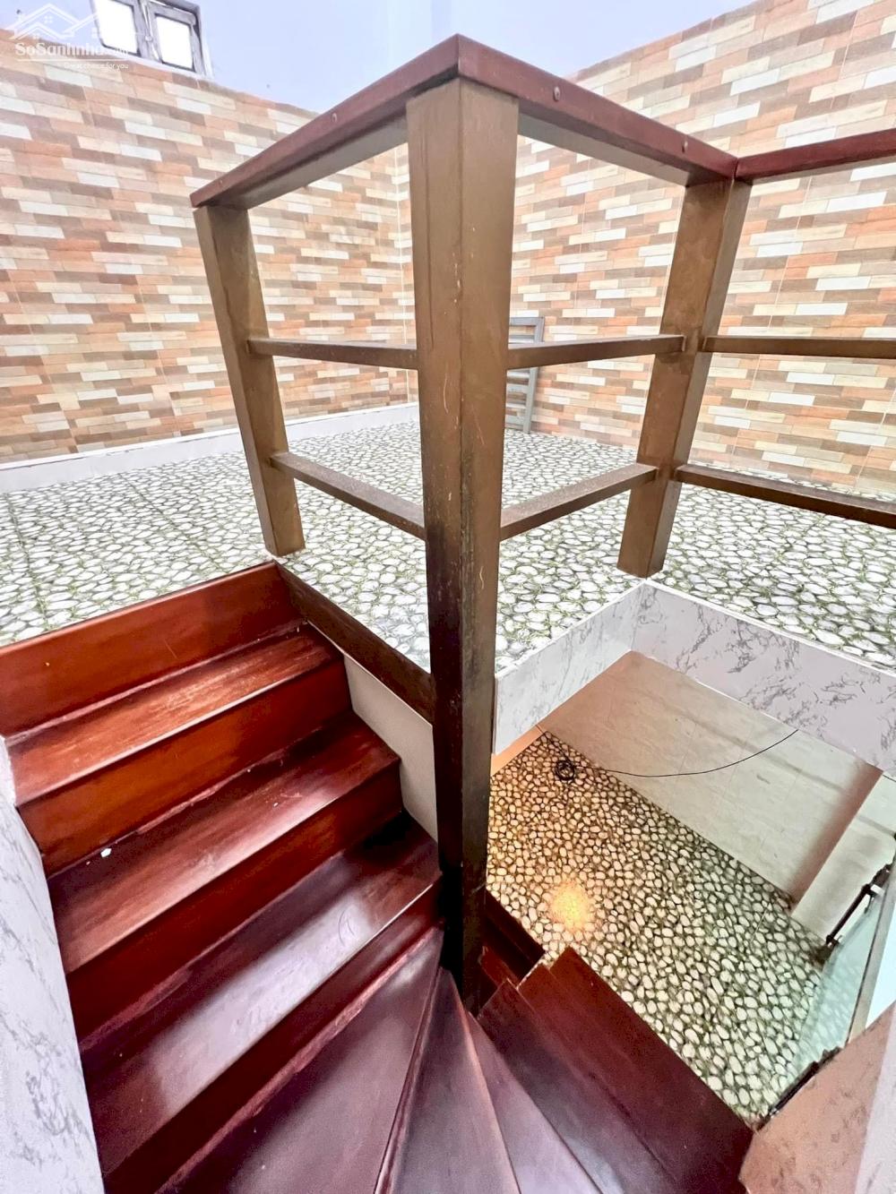 Nhà trệt lửng lầu, gần bến Ninh Kiều và Chợ Tân An