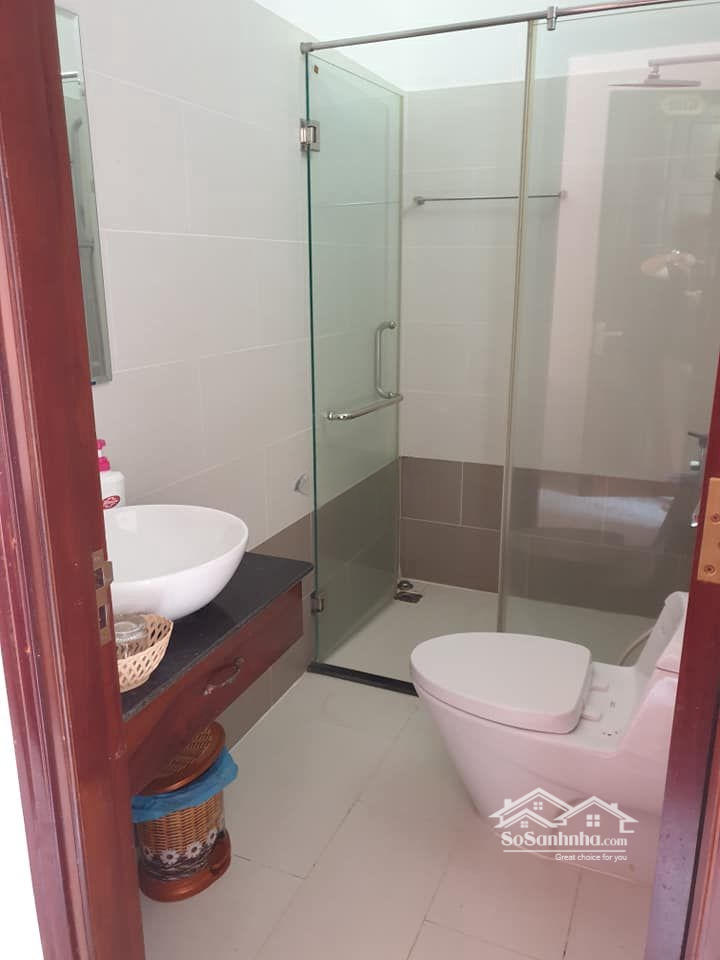 Cho Thuê Khu Biệt Thự, Gồm 4 Căn Biệt Thự Riêng Biệt