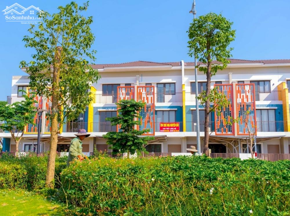 Nhà bán Bình Dương, ngay Vsip2, đối diện công viên tiểu khu Khu đô thị Sun Casa