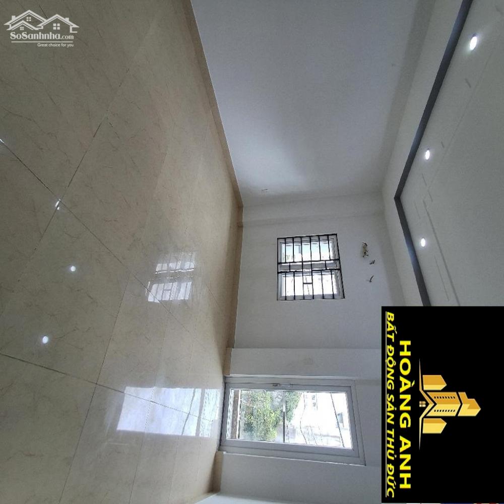 Bán gấp nhà mặt phố đường ô tô thông tại Phường Cát Lái , Quận 2 _ 2 tầng 4 pn _ 102 m2