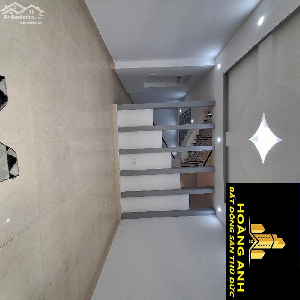 Bán gấp nhà mặt phố đường ô tô thông tại Phường Cát Lái , Quận 2 _ 2 tầng 4 pn _ 102 m2
