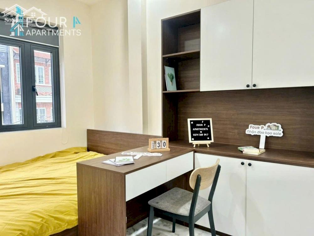 Căn hộ ban công full nội thất, máy giặt riêng, bếp rộng xa giường gần vòng xoay Hàng Xanh