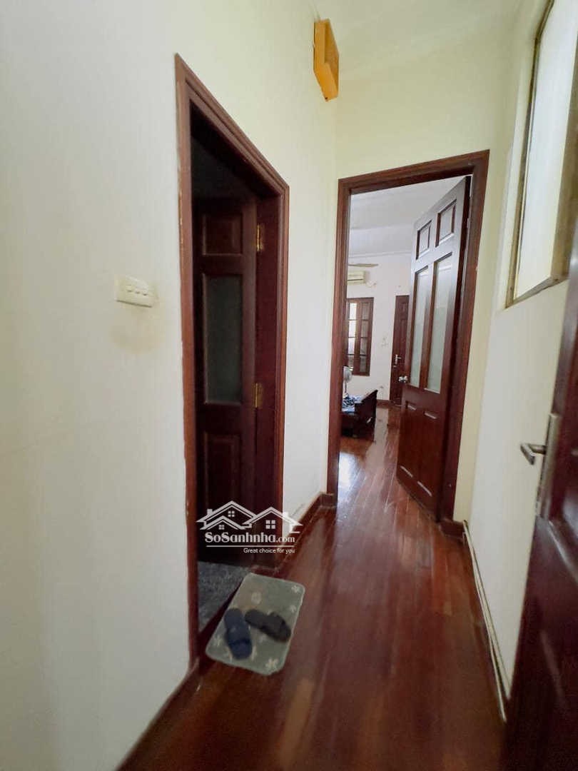 Bán Nhà Mặt Phố Bạch Mai_Vị Trí Vàng_Diện Tích Lớn_Kinh Doanh Sầm Uất_130M 4 Tầng_ Giá Bán 37 Tỷ