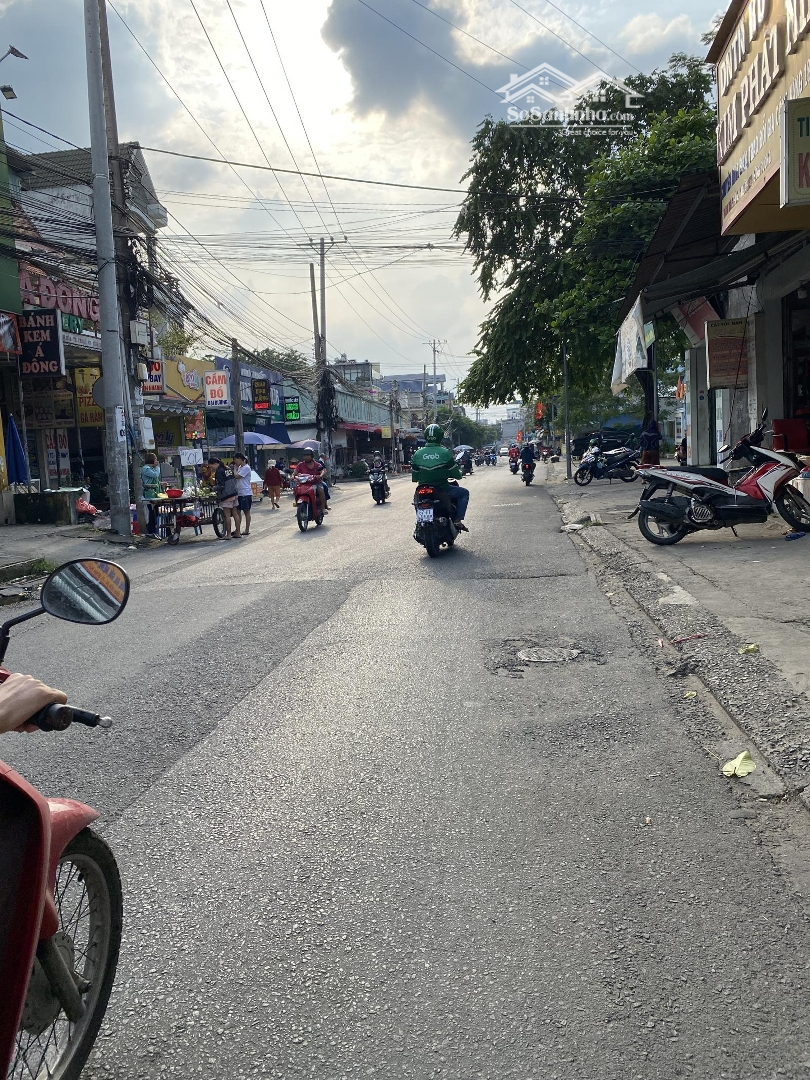 Bán Nhà Riêng Tại Đường Phạm Văn Đồng , Giá Tốt Nhất Chỉ 3,6 Tỷ, 61M2