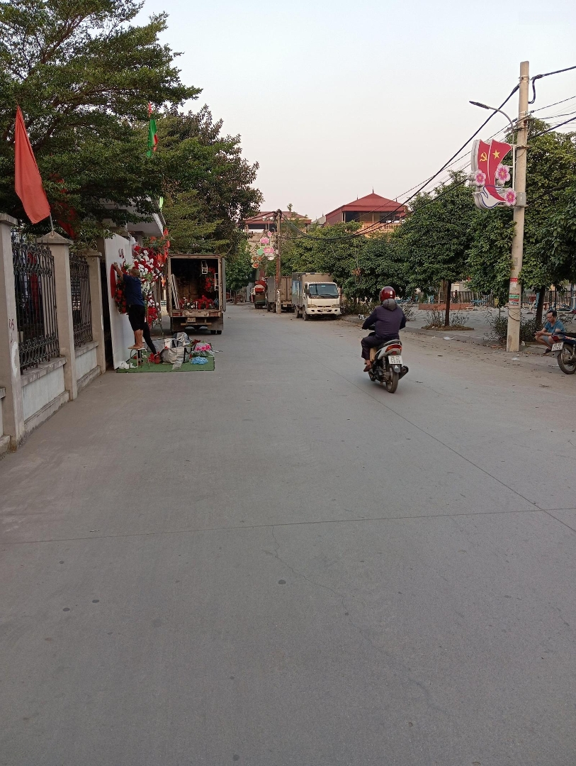 70M2 Đất Mặt Tiền 6M Trục Chính Kinh Doanh Phúc Hậu Dục Tú Đông Anh Đường Rộng 12M