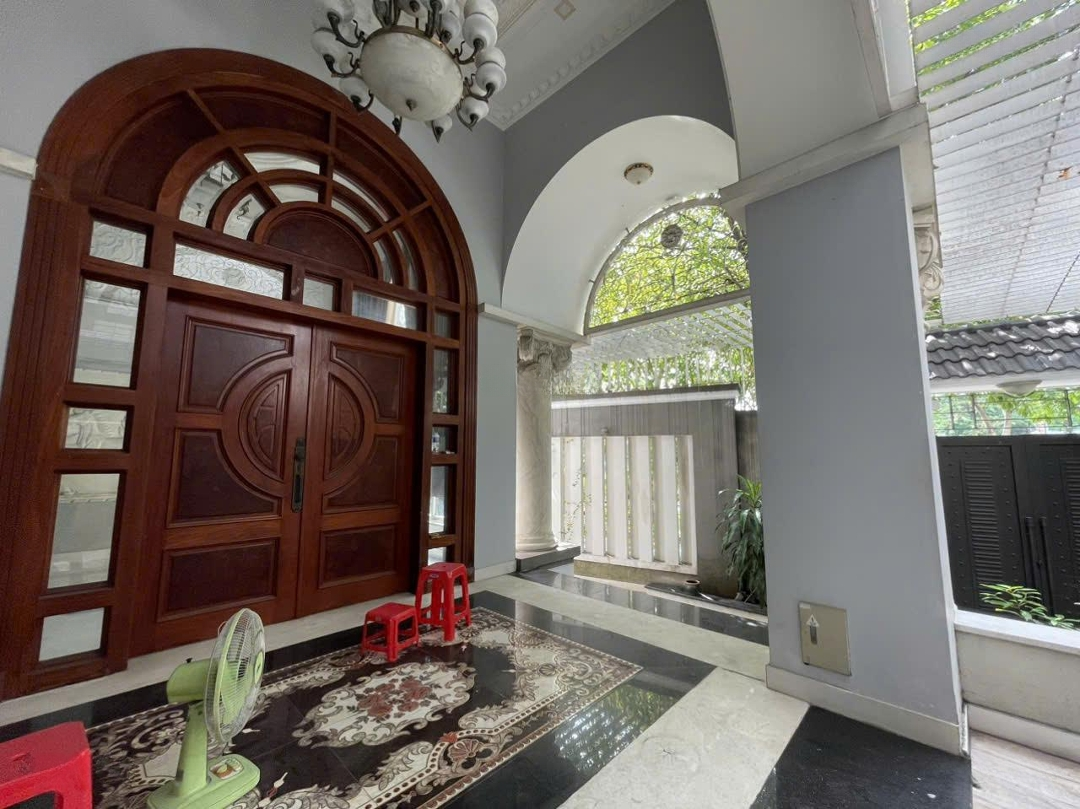 Bán Biệt Thự Mặt Tiền Trường Sa Phường 3 Quận Bình Thạnh, 10X17M, Hầm 5 Lầu, 43 Tỷ