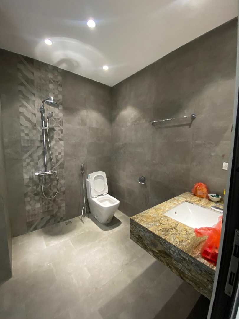 Cho Thuê Mặt Bằng Kd Phố Nguyễn Đình Thi 170M2Mặt Tiền6M Giá Bán 50 Triệu Vị Trí Đẹp. Hợp Kd Nhà Hàng - Cafe