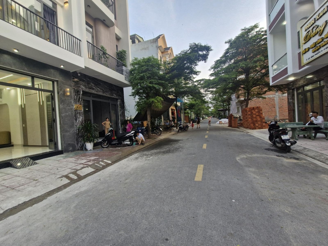 Bán Nhà Riêng 4 Pn, 5 Pt Tại Khu Nhà Ở Phú Hồng Khang, Giá Bán 3,8 Tỷ Vnd
