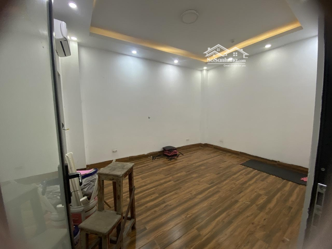 Chính Chủ Cho Thuê Văn Phòng Phố Trương Công Giai 20M2 Liên Hệ: 0565196789