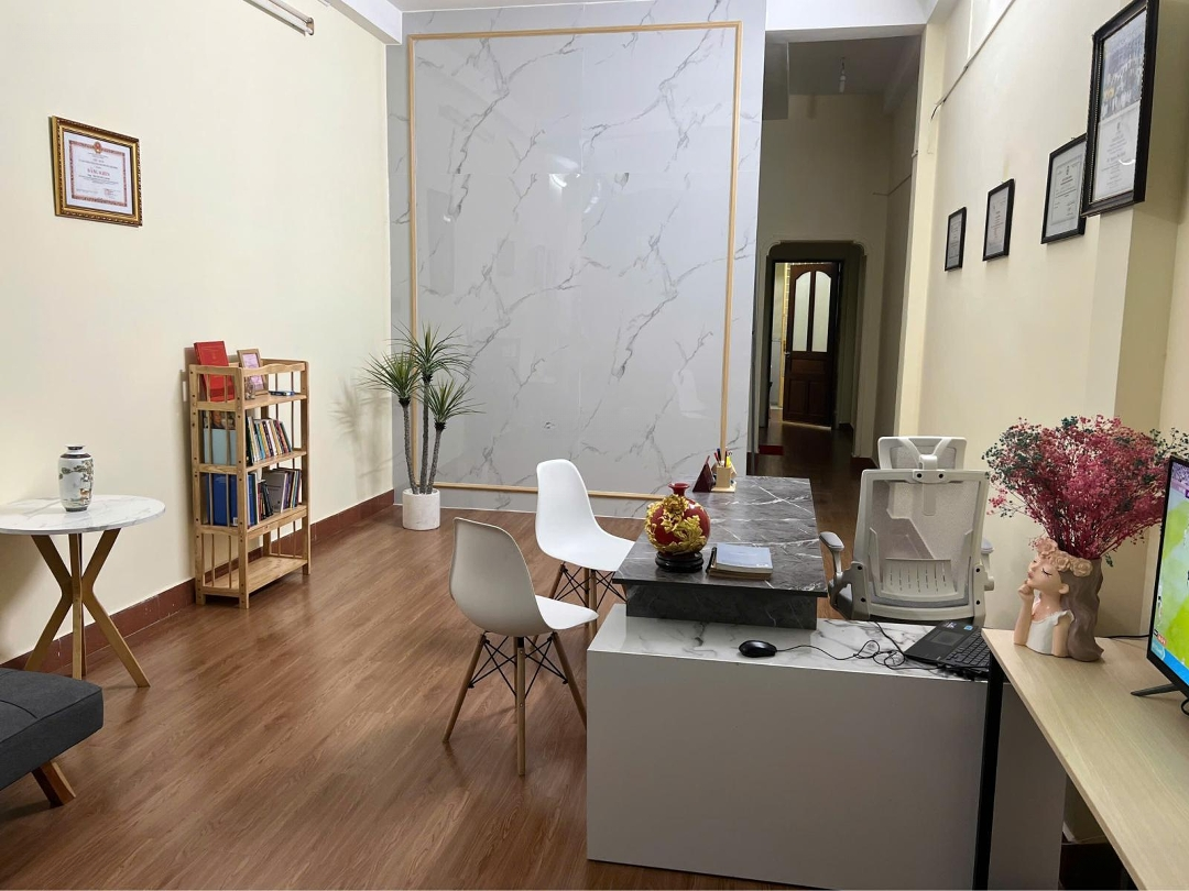 Nhà Mặt Phố 3 Lầu, 96M2. Do Chuyển Nơi Sinh Sống Nên Sang Nhượng Lại Để Kinh Doanh Hoặc Kết Hợp Ở
