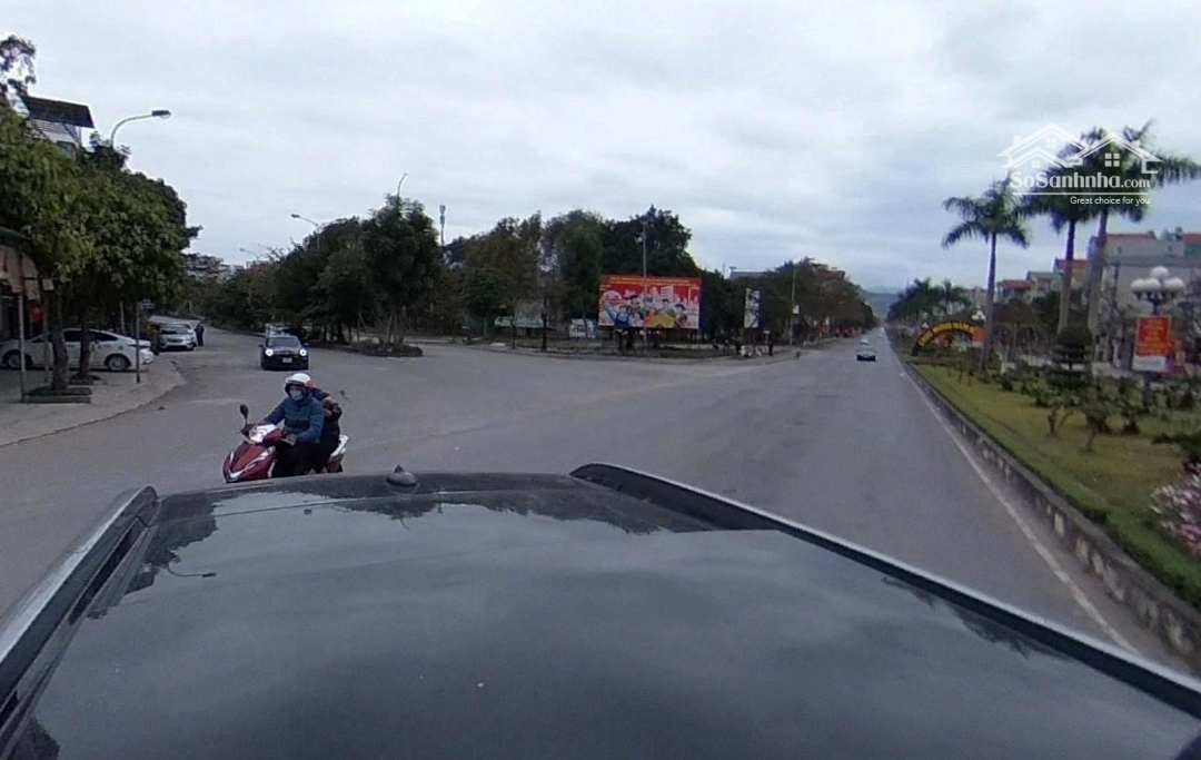 Bán Nhà 3 Tầng Cổng A, Trung Tâm Thành Phố Hoà Bình