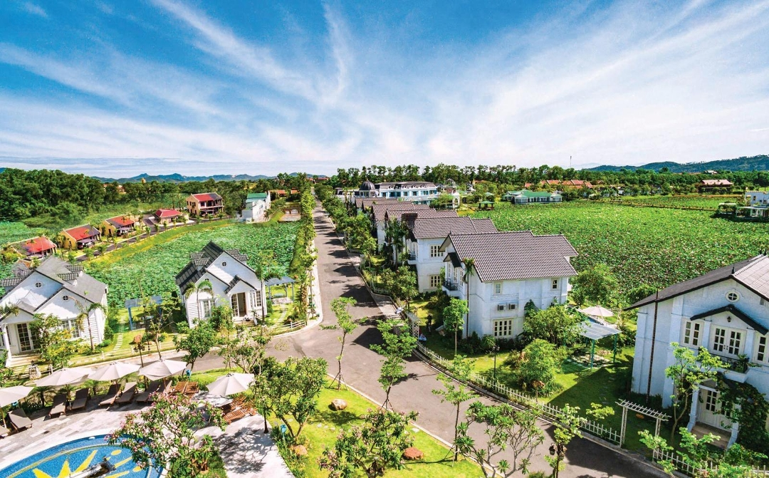(Cực Hiếm) Đất 132M2 Gần Vườn Vua Resort, 100% Thổ Cư, Gió Sông Đà Rì Rào Mát Mẻ - Chỉ 410 Triệu