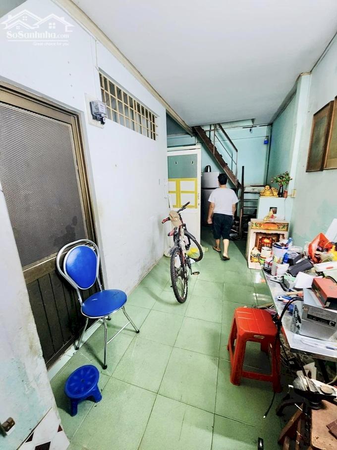 Bán nhà mặt tiền KD hã chào 4 tỷ, Đồng Đen, P11, Tân Bình, 170m2, 2 tầng, giá rẻ.