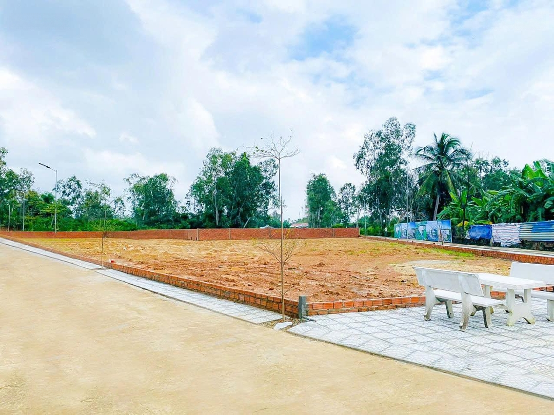 Bán Đất Giáp Ranh Hòa Tiến Đn-Sẵn Sổ- Giá Bán 660 Triệu (Áp Đụng Cho Đến Hết Ngày 15/11 Này)