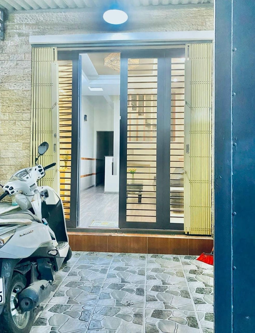 Bán Gấp Nhà Gần Ngay Chợ Xóm Chiếu 45.85M2 2 Phòng Ngủchỉ 1Ty550 Có Sổ Hồng
