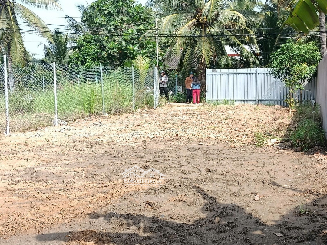 Bán Đất Châu Thành Bến Tre, Đường Ô Tô Gần Vòng Xoay Giao Long, Kcn Giao Long, 179M Có Sẳn Thổ Cư