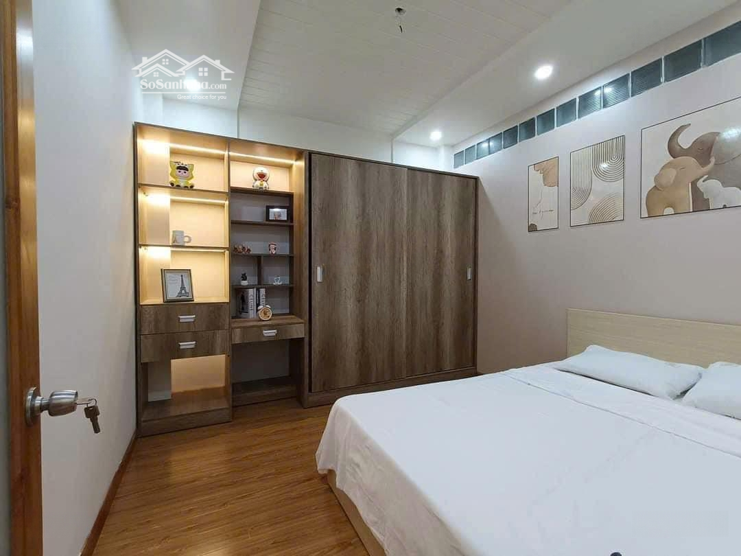 Thanh Lí Gấp Nhà Đường Diên Hồng, P.1,Bình Thạnh. Giá Bán 2Tỷ92/67,2M2, 1 Triệuệt 2Lầu, Hẻm To.gần Cầu Bông