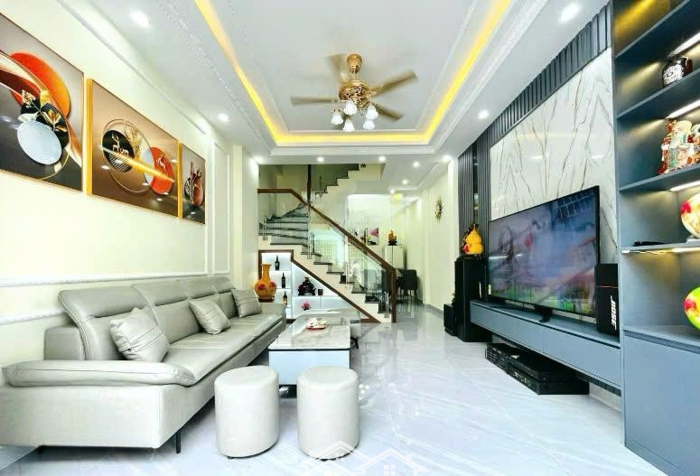 Bán Cực Phẩm 4 Tầng Lô Góc 3 Mặt Thoáng, Ô Tô Đỗ 24/24 Quán Nam, Hải Phòng, Giá Ctt
