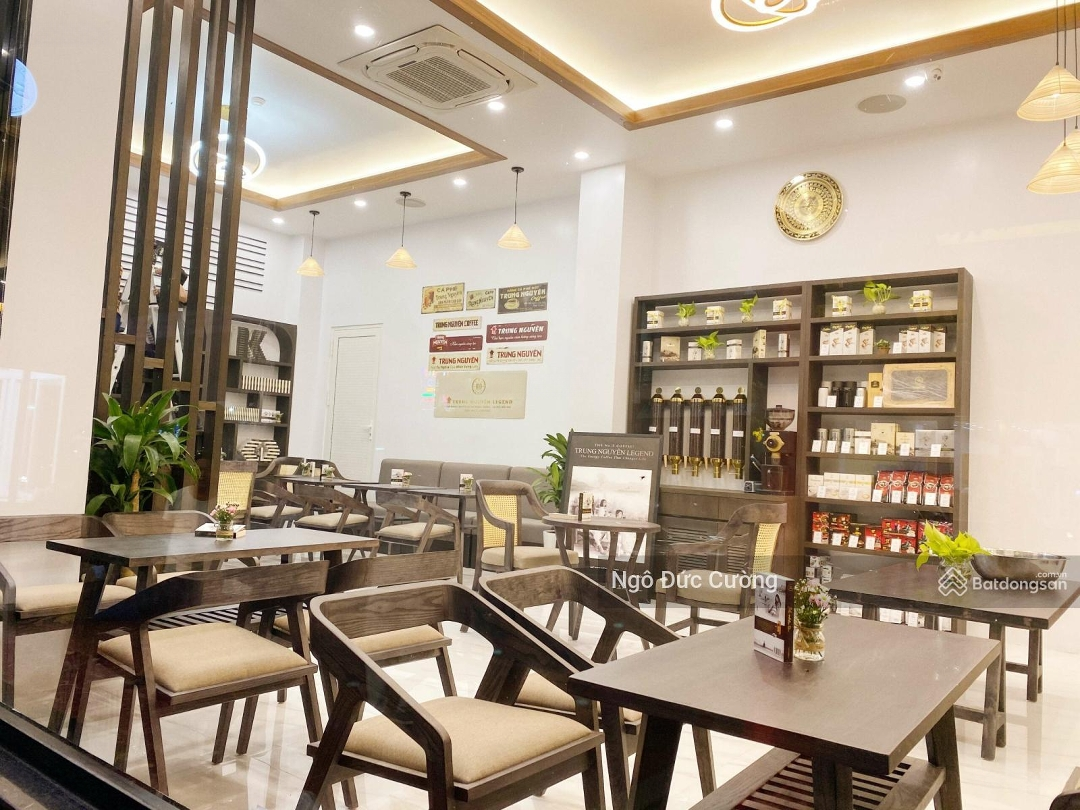 Cho Thuê Nhà Mặt Phố Nguyễn Hữu Huân Mặt Tiền 50M Mặt Tiền 6.5M Đoạn Ngay Ngã 4 Cực Hợp Làm Cafe