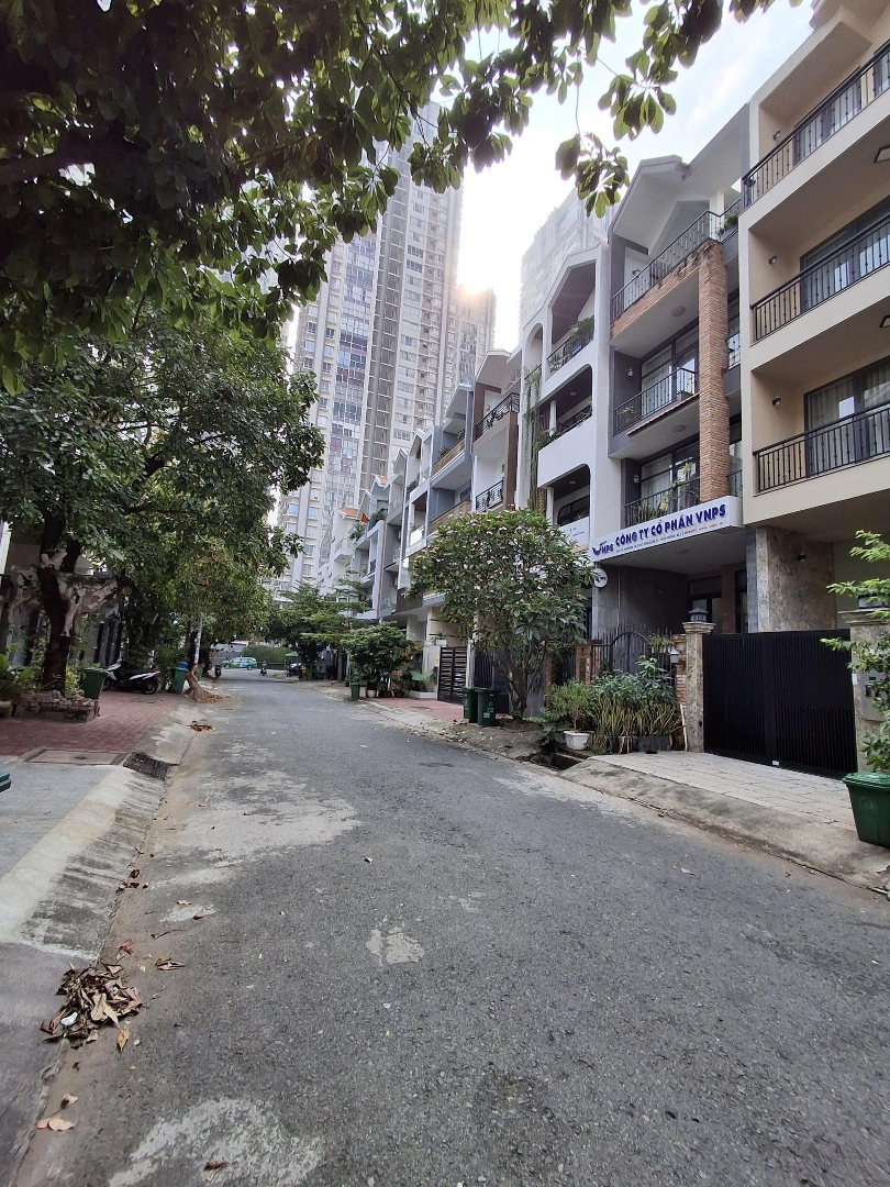 Cần Cho Thuê Nhà Phố Nguyên Căn Khu Him Lamdiện Tích5*20M Giá Chỉ 42 Triệu Liên Hệ: 0902895788