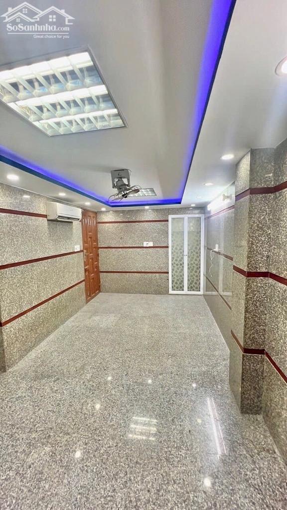 Căn hộ dịch vụ 8PN - nhà 4 tầng - 60m2 - hẻm xe hơi - đường số 16 , BHH, ngay Aeon Tân Phú - 6,2 tỷ