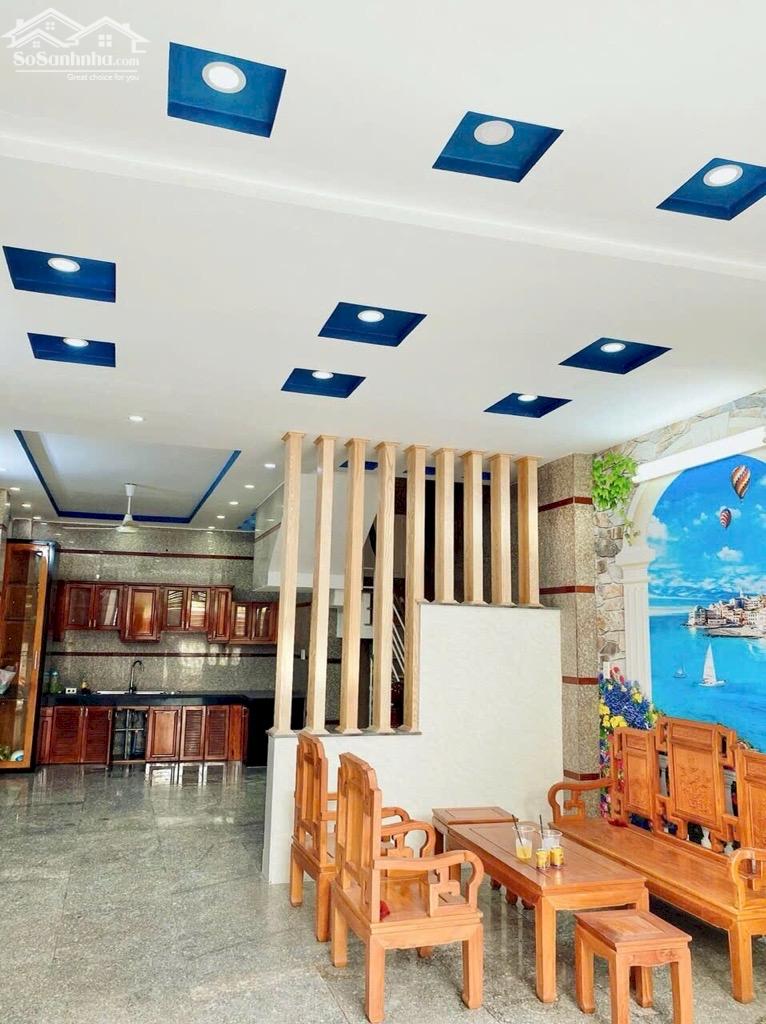 Căn hộ dịch vụ 8PN - nhà 4 tầng - 60m2 - hẻm xe hơi - đường số 16 , BHH, ngay Aeon Tân Phú - 6,2 tỷ