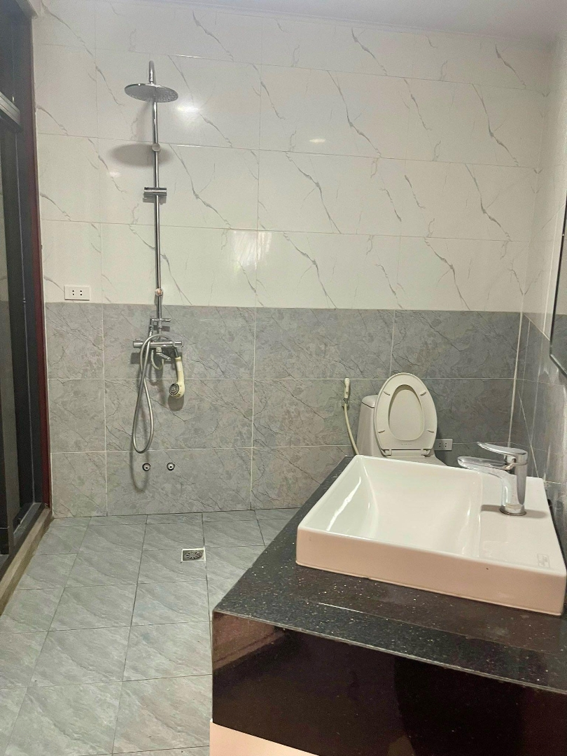 Bán Nhà 133M2 Siêu Đẹp Siêu Rẻ Tại Xuân Khôi - Cự Khối, 4 Phòng Ngủ 3 Vệ Sinh Sân Vườn Tiểu Cảnh