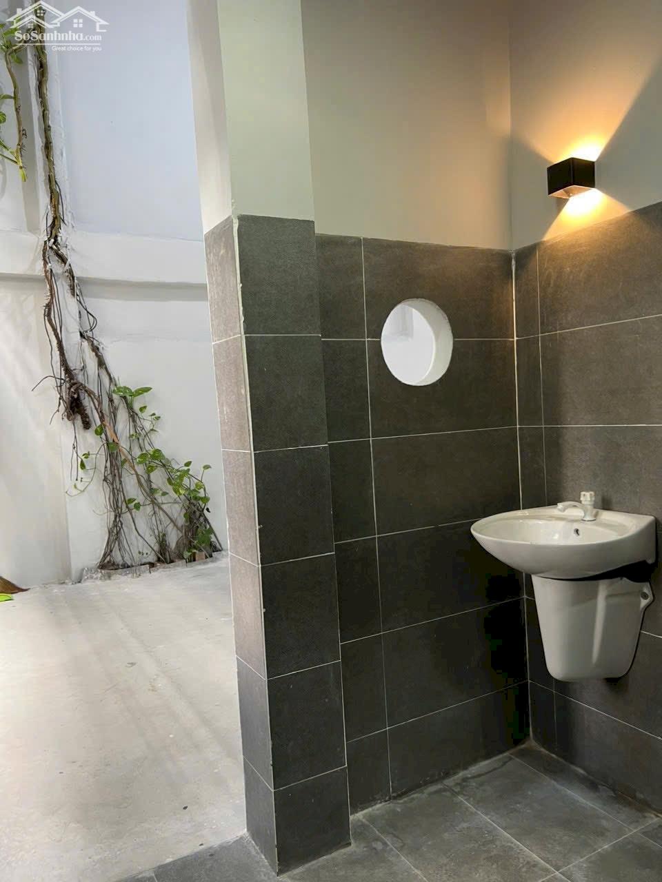 CHO THUÊ NHÀ KHO 8x17 TRỤC THÔNG GẦN VÕ NGUYÊN GIÁP KDC HƯNG PHÚ CTY8