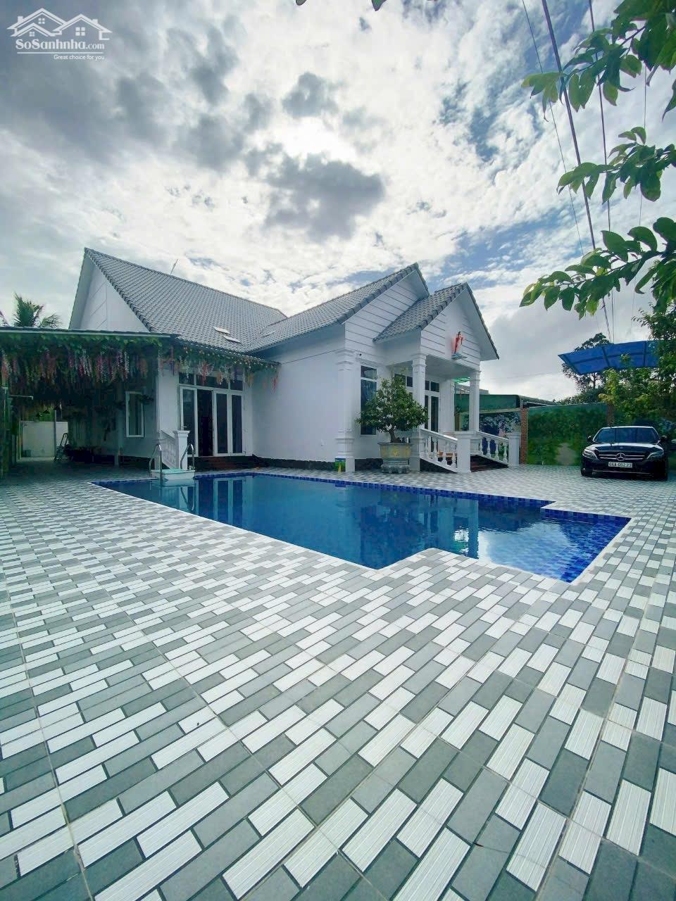 BÁN BIỆT THỰ ĐẸP TUYỆT VỜI GẦN ĐỀN THỜ PHẠM HÙNG GIÁP PHƯỜNG 4 TP VĨNH LONG