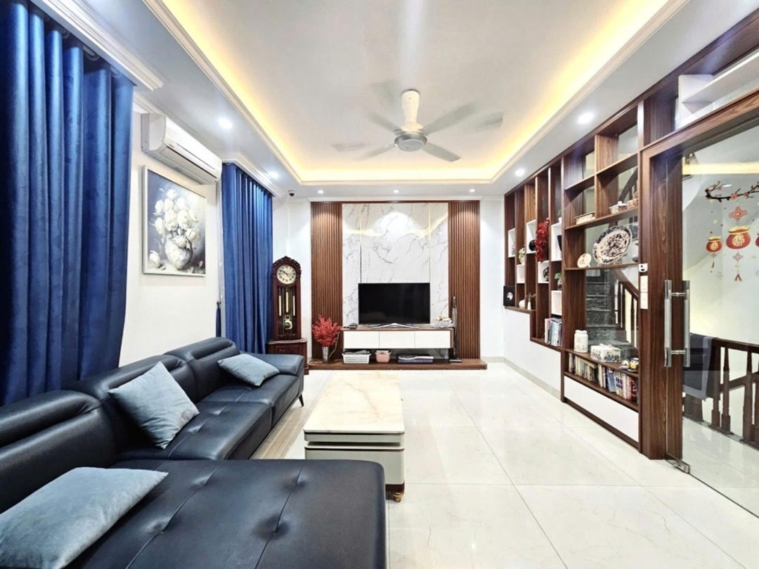Chất- Mặt Phố Yên Hòa- Lô Góc- 40M X 6T-Mt Siêu Đẹp-Kd-Gara- 12 Tỷ Hơn