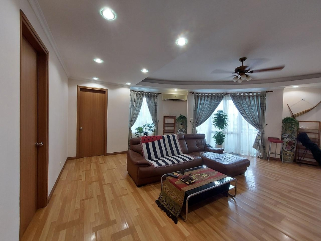 Cho Thuê Căn Hộ Chung Cư Hacisco . Diện Tích 115 M2, 3 Pn, 2 Vệ Sinhmới Sửa, Full Nội Thất