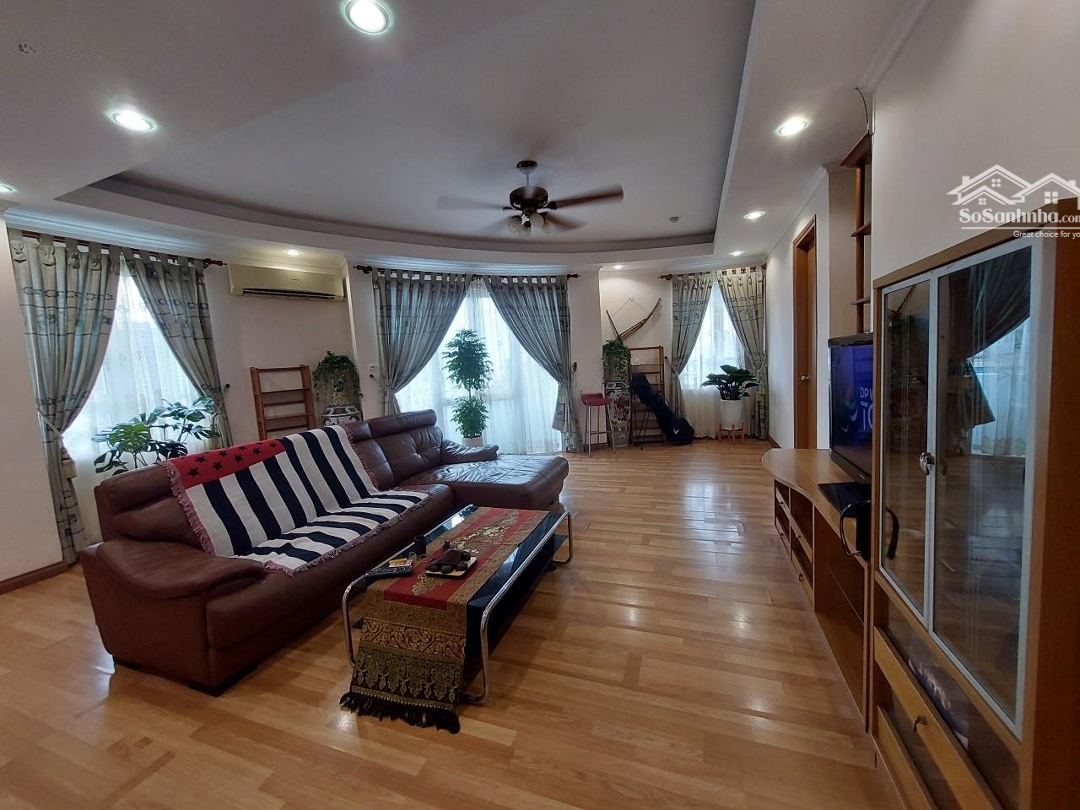Cho Thuê Căn Hộ Chung Cư Hacisco . Diện Tích 115 M2, 3 Pn, 2 Vệ Sinhmới Sửa, Full Nội Thất
