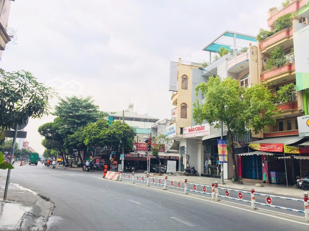 Siêu Phẩm Nhà Mặt Tiền Nguyễn Sơn 4,7M X 18M, Sát Ngã Ba - Vi Trí Đẹp.