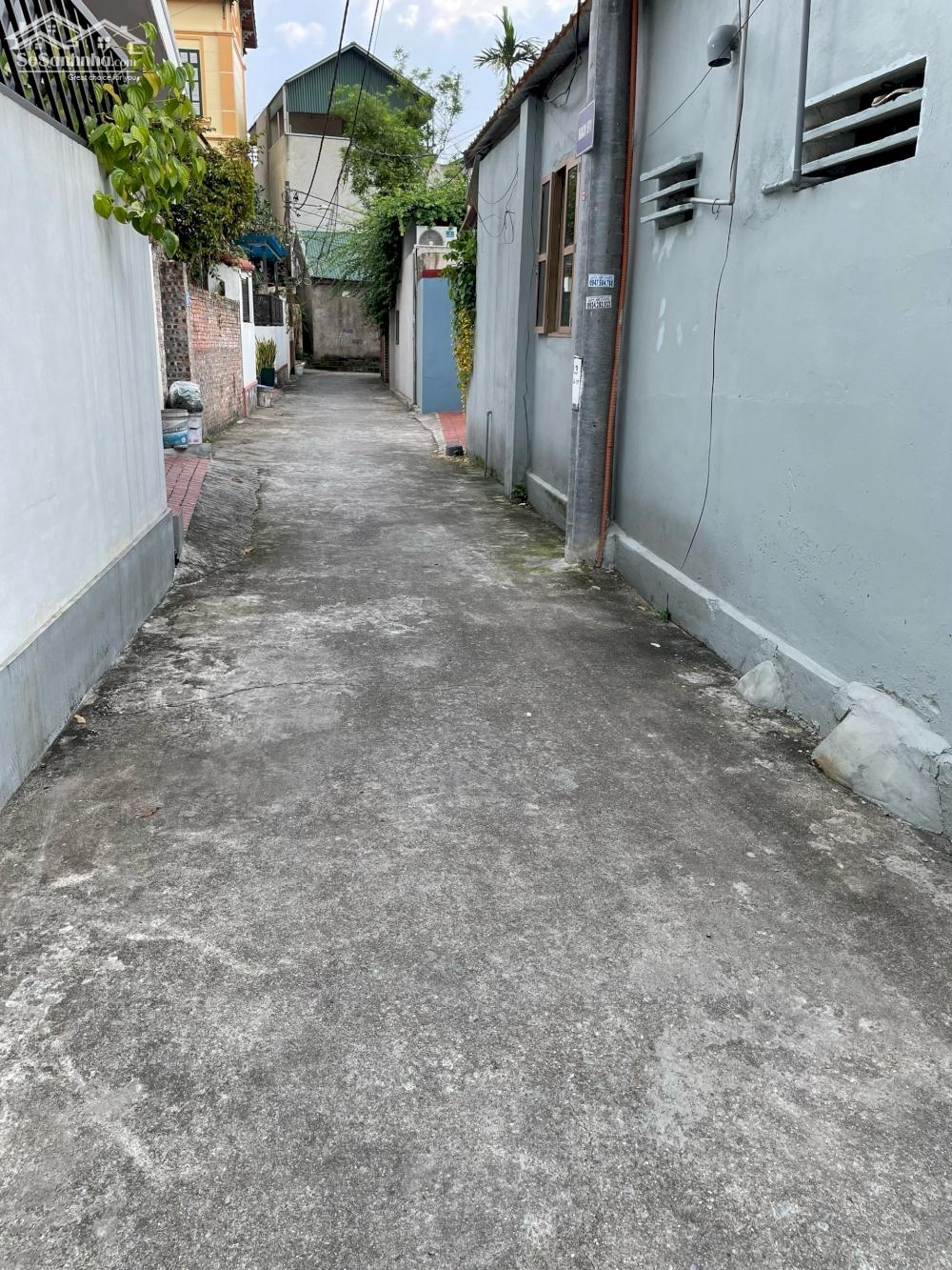 Rẻ nhất Đông Dư bán 33m xóm 7, ô tô đỗ cửa chỉ 2.6 tỷ