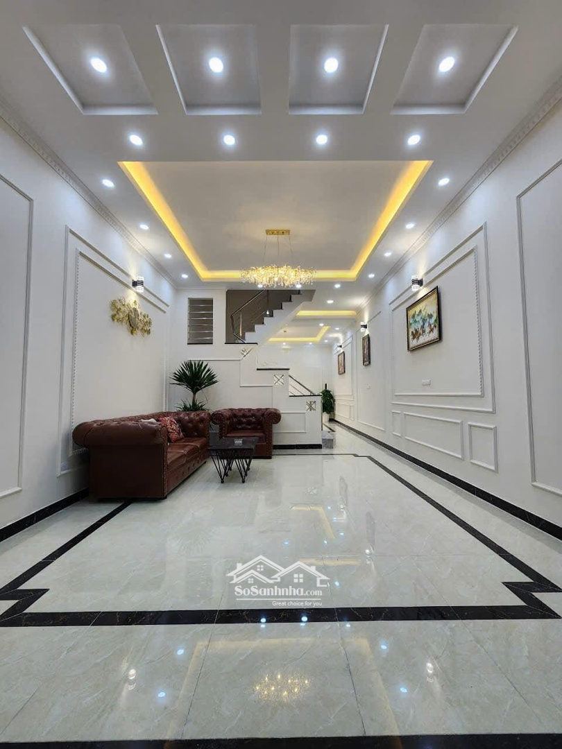 Nhà Đẹp Hiếm Nguyễn Lương Bằng Đống Đa: 61M2, 4 Tầng,Mặt Tiền4,7M, 11,2 Tỷ